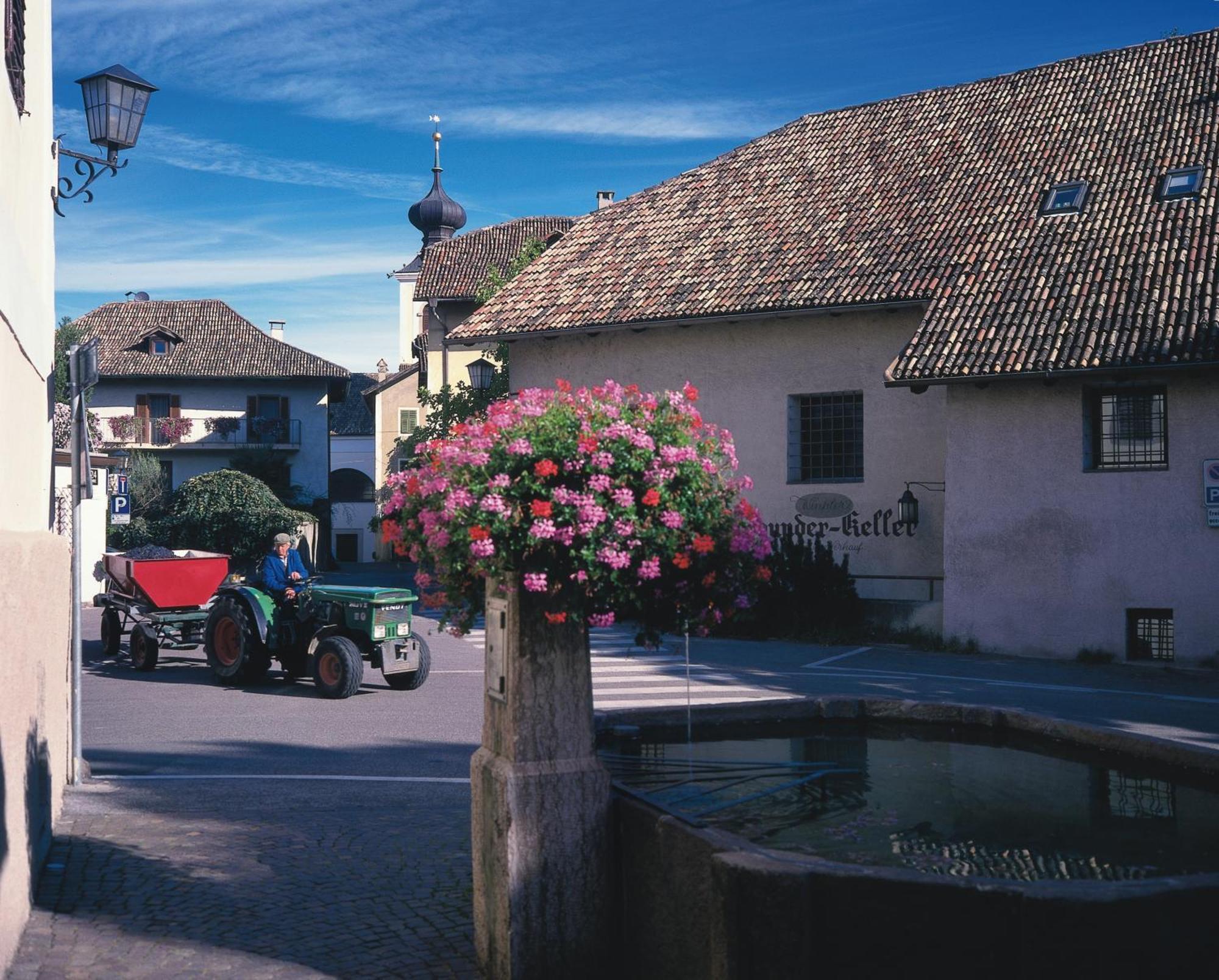 Hotel Gasthof Wastl Appiano Sulla Strada Del Vino Exterior photo